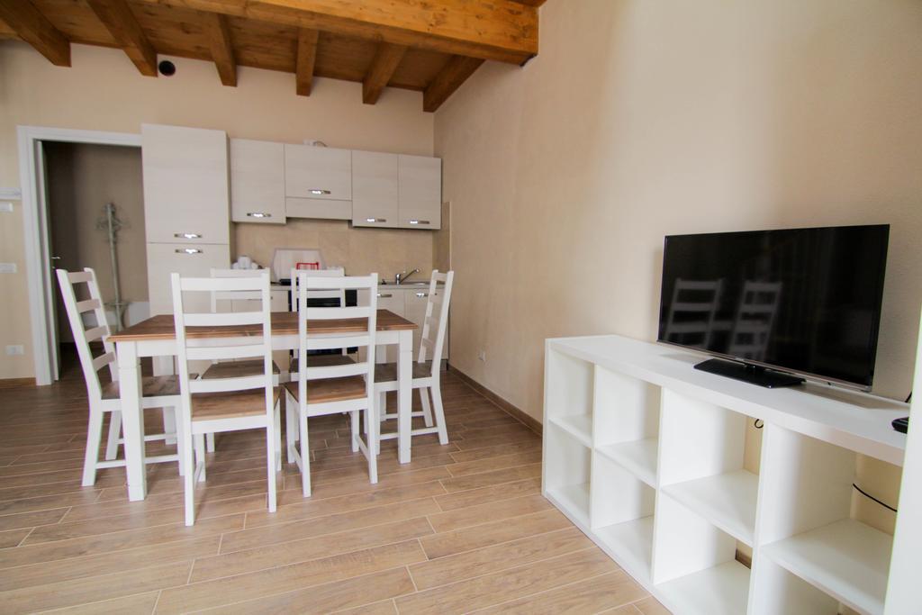 Agriturismo Cascina Della Fontana Lodi Habitación foto