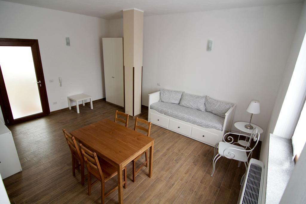 Agriturismo Cascina Della Fontana Lodi Habitación foto